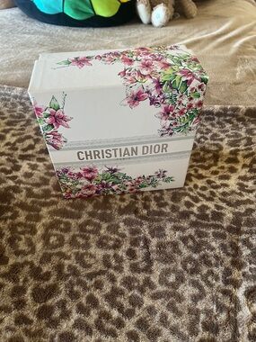 Christian Dior Floral Gift Box - White & Pink